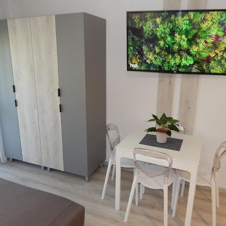 Pisztacia 2020 Apartman คาซิงค์บาร์ซิกา ภายนอก รูปภาพ