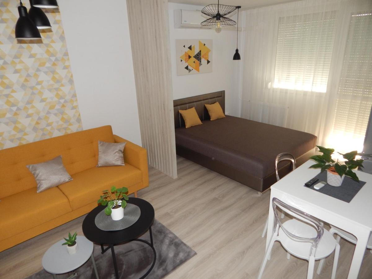 Pisztacia 2020 Apartman คาซิงค์บาร์ซิกา ภายนอก รูปภาพ